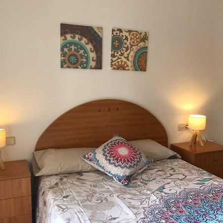 Luminoso Y Acogedor Alojamiento En Sort Apartment ภายนอก รูปภาพ