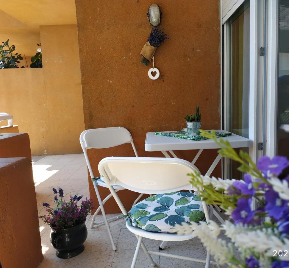 Luminoso Y Acogedor Alojamiento En Sort Apartment ภายนอก รูปภาพ
