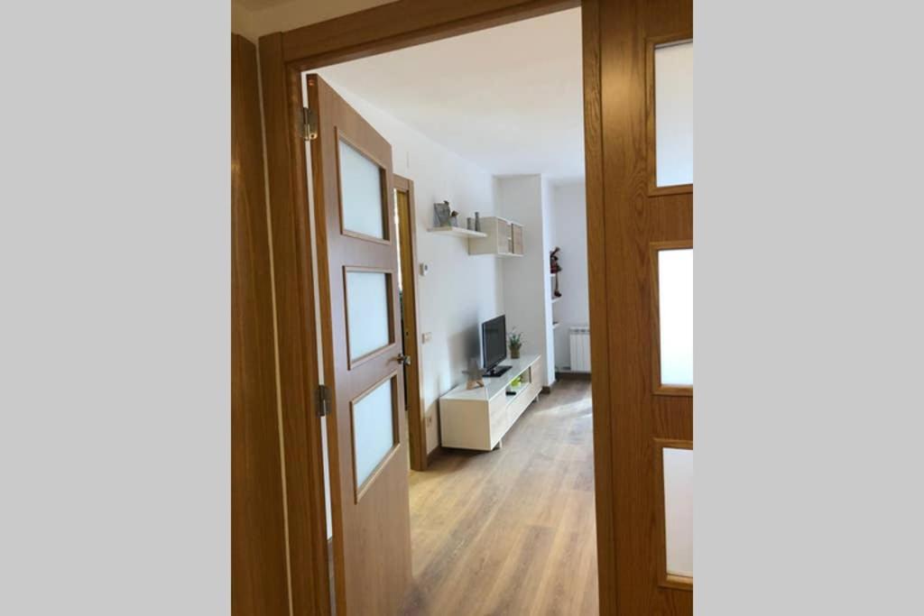 Luminoso Y Acogedor Alojamiento En Sort Apartment ภายนอก รูปภาพ