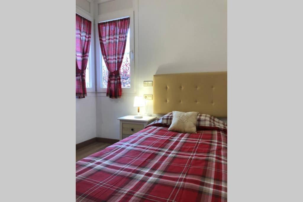 Luminoso Y Acogedor Alojamiento En Sort Apartment ภายนอก รูปภาพ